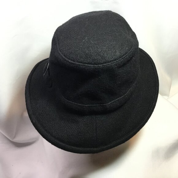 Tilley Endurables Wool Winter Hat Unisex Black Earflaps Buckle Outdoors REI - Picture 3 of 10